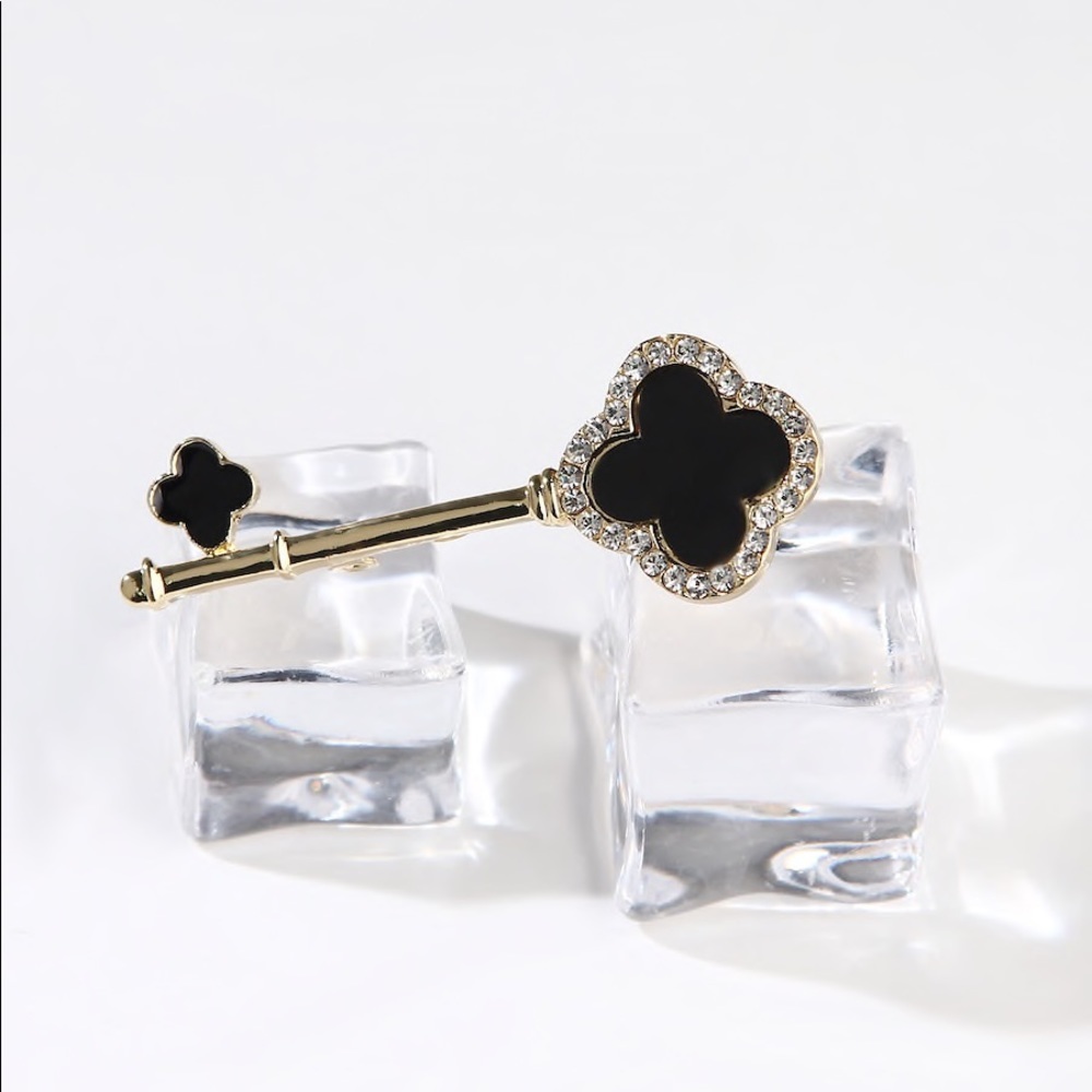 Clover Cuff Brooch | Black Enamel + Rhinestone Gold Tone - Picture 2 of 9